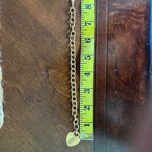 Pretty gold link heart bracelet
